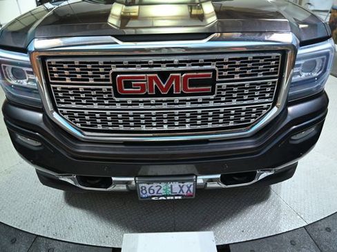 Used 2016 GMC Sierra 1500 Denali w/ Enhanced Driver Alert Package image 22