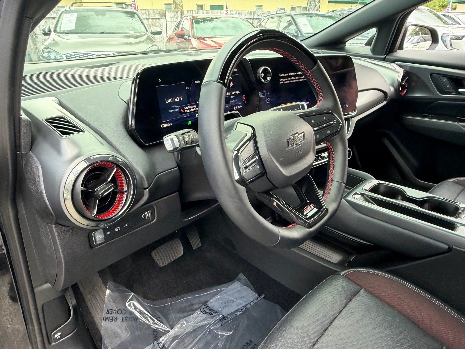 Used 2024 Chevrolet Equinox EV RS FWD image 10
