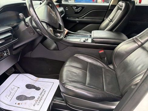 Used 2020 Lincoln Aviator Reserve w/ Equipment Group 201A image 10