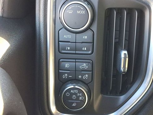 Used 2022 Chevrolet Silverado 1500 LT Trail Boss image 25