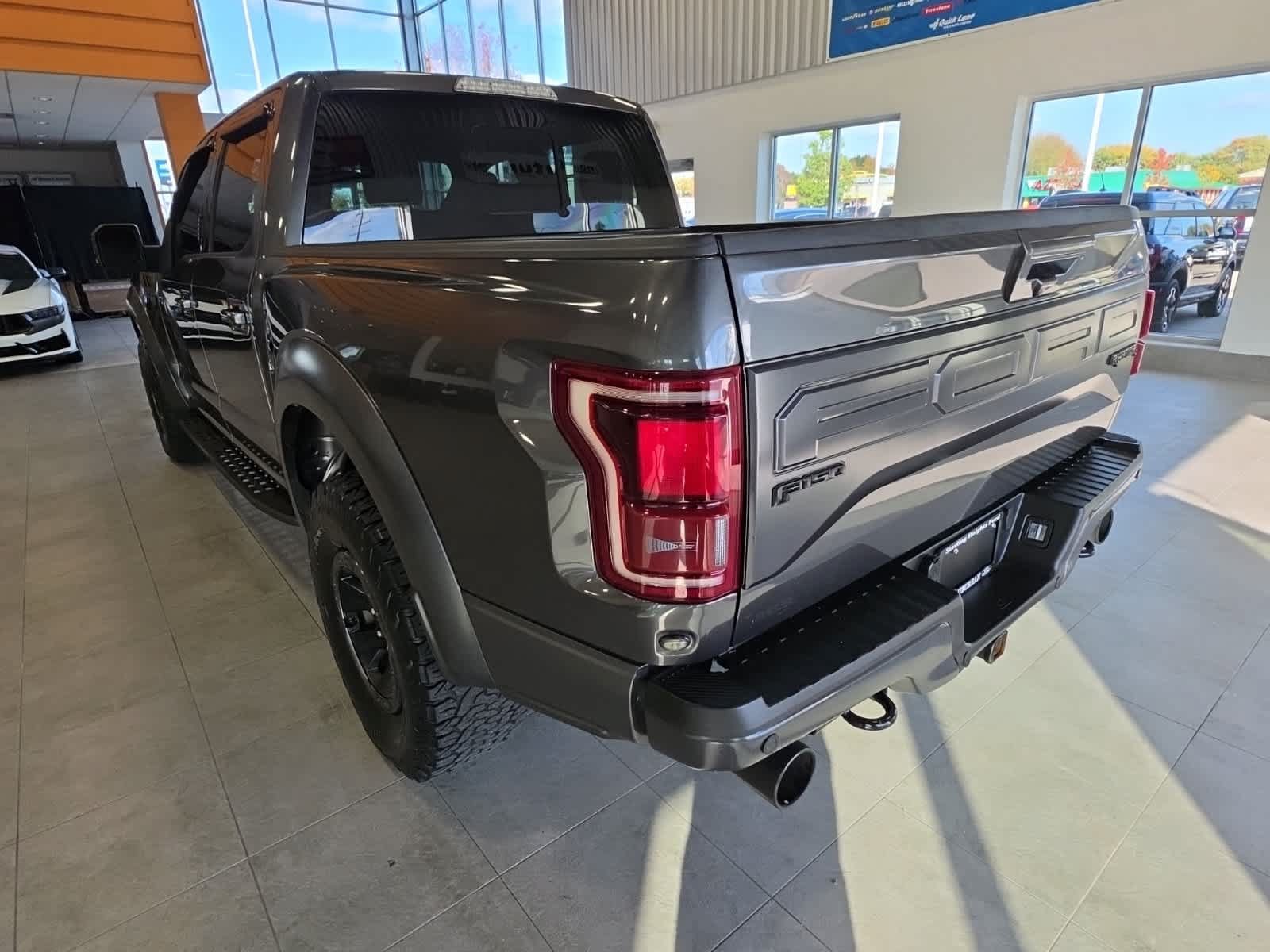 Used 2018 Ford F150 Raptor w/ Equipment Group 802A Luxury AWD/4WD image 12