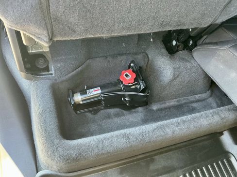 Used 2021 GMC Sierra 1500 AT4 w/ AT4 Value Package image 27