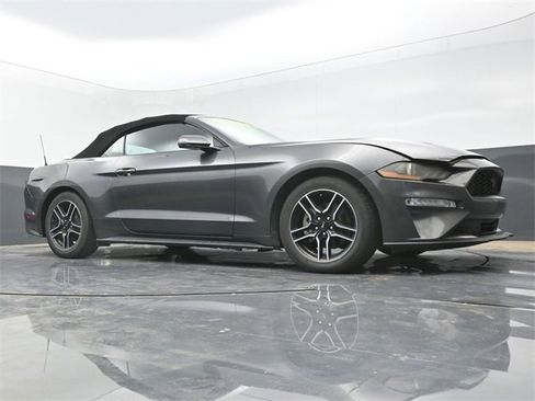 Used 2020 Ford Mustang Premium image 41