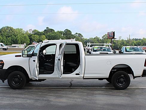 Used 2026 RAM 2500 Tradesman AWD/4WD image 7