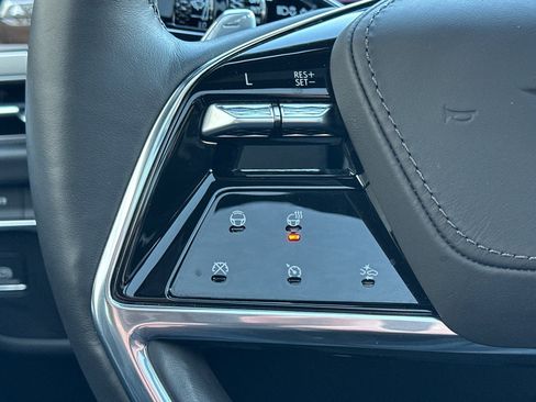 Certified 2025 Cadillac Escalade Sport Platinum image 31