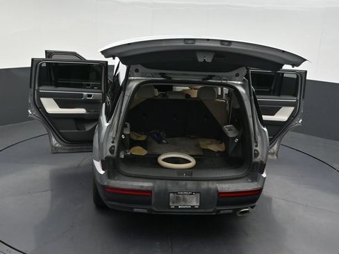 Used 2025 Hyundai Santa Fe SEL FWD image 35