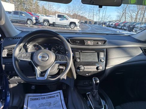 Used 2019 Nissan Rogue S image 18
