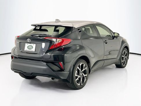 Used 2020 Toyota C-HR XLE FWD image 5