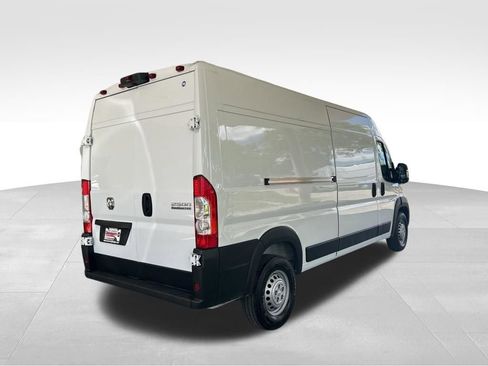 Used 2025 RAM ProMaster 2500 w/ Convenience Group FWD image 3