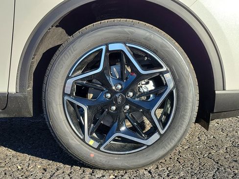 New 2026 Ford Escape Platinum w/ Premium Technology Package image 9