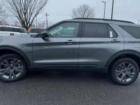 New 2026 Ford Explorer Active image 5