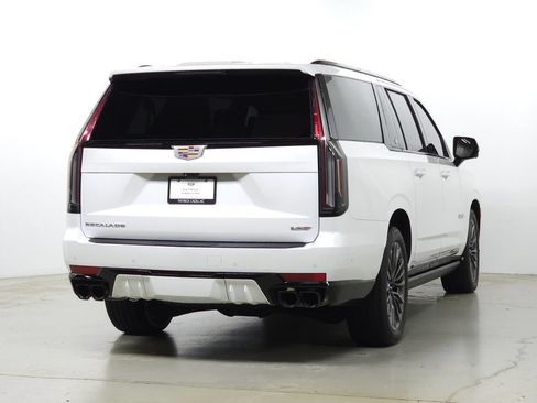 Used 2023 Cadillac Escalade ESV V AWD/4WD image 8