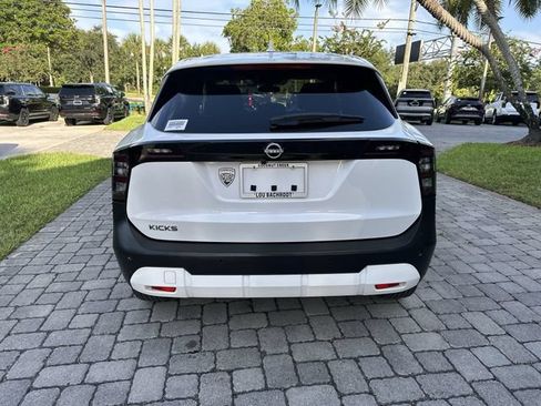 Used 2025 Nissan Kicks SV FWD image 35