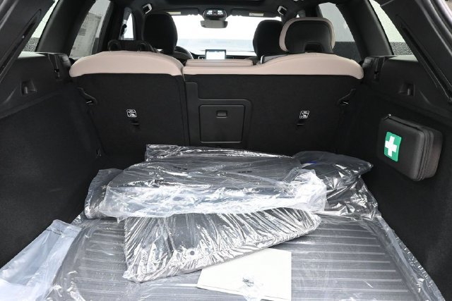 New 2026 Volvo XC60 B5 Plus w/ Protection Package Premier AWD/4WD image 30