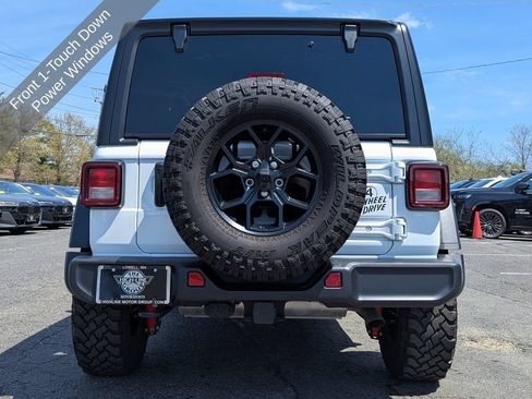 Used 2024 Jeep Wrangler Sport AWD/4WD image 11