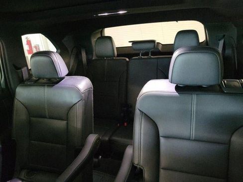 Used 2024 GMC Acadia Elevation w/ Luxury Package image 12