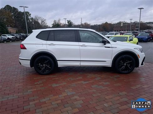 Used 2023 Volkswagen Tiguan SE R-Line image 37