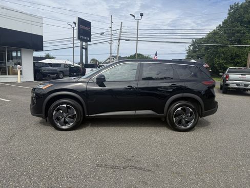 Used 2025 Nissan Rogue SV AWD/4WD image 6