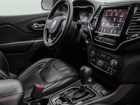 Used 2019 Jeep Cherokee Limited image 26