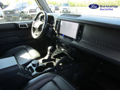 Certified 2025 Ford Bronco Badlands AWD/4WD image 11