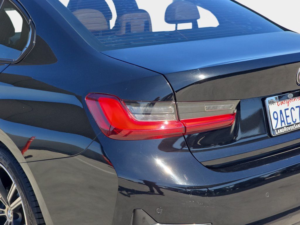 Used 2022 BMW 330i Sedan w/ Driving Assistance Package RWD image 37