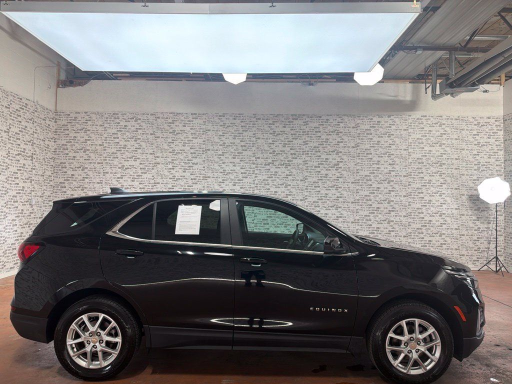 Used 2024 Chevrolet Equinox LT AWD/4WD image 8