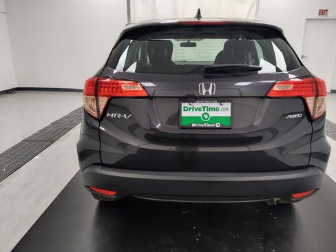 Used 2017 Honda HR-V LX image 6