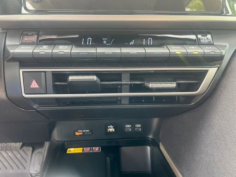 Used 2025 Toyota Camry LE FWD image 18