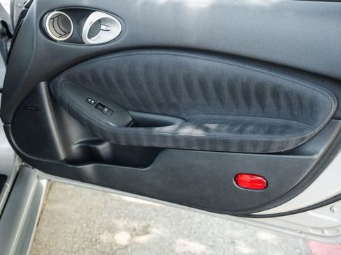 Used 2009 Nissan 370Z Touring w/ Sport Pkg image 62