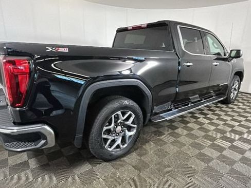 Used 2024 GMC Sierra 1500 SLT w/ SLT Premium Package AWD/4WD image 2