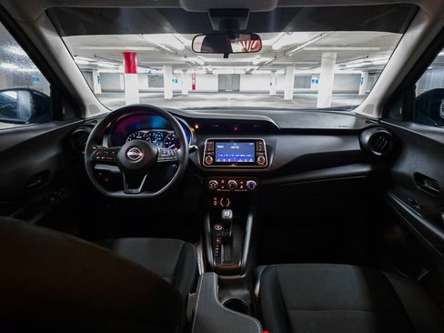 Used 2025 Nissan Kicks Play S image 3