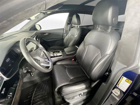 Used 2022 Audi Q8 Prestige AWD/4WD image 22