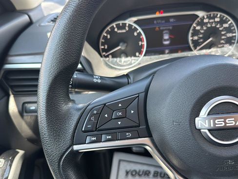 Used 2023 Nissan Altima 2.5 SV FWD image 19