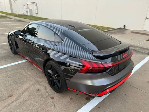 Used 2023 Audi RS e-tron GT image 11