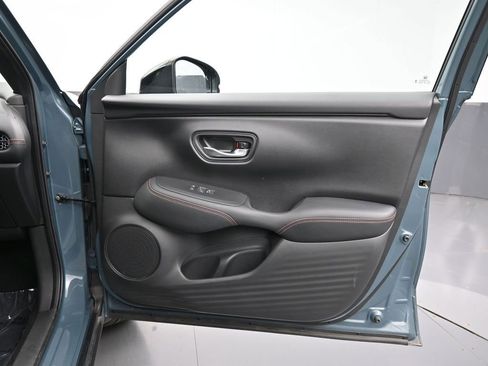Certified 2025 Honda HR-V Sport image 24