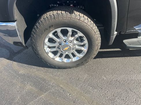 Used 2025 Chevrolet Silverado 3500 LTZ w/ LTZ Plus Package image 35