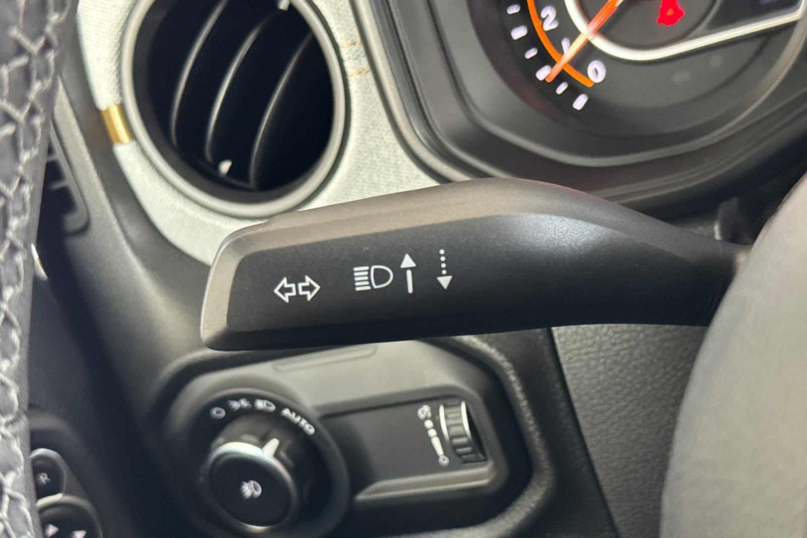 Used 2026 Jeep Wrangler Unlimited Sport AWD/4WD image 32