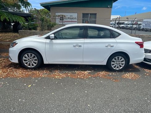 Used 2019 Nissan Sentra S FWD image 1