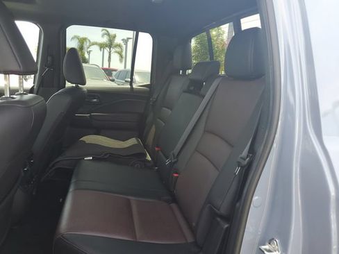 Certified 2024 Honda Ridgeline Black Edition image 12