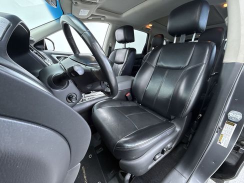 Used 2016 Nissan Pathfinder Platinum w/ Family Entertainment Package image 10