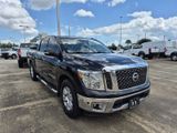Used 2018 Nissan Titan SV w/ SV Convenience Package image 2