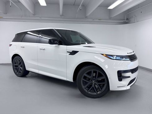 Used 2024 Land Rover Range Rover Sport Dynamic SE AWD/4WD image 8