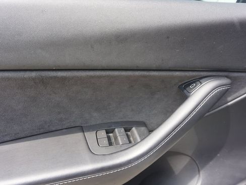 Used 2021 Tesla Model Y Performance AWD/4WD image 4
