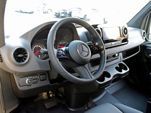 New 2026 Mercedes-Benz Sprinter 2500 image 14