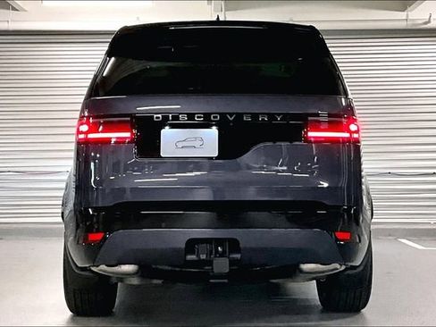 New 2025 Land Rover Discovery Dynamic SE image 5