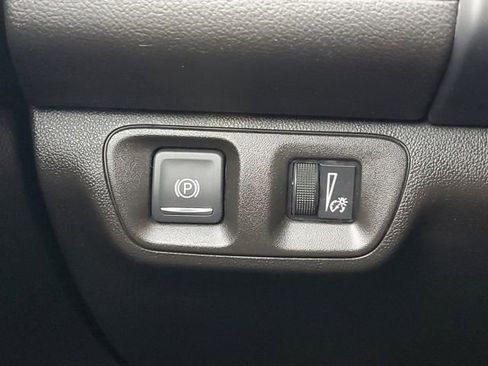 Certified 2023 GMC Acadia SLE w/ Infotainment Package image 21