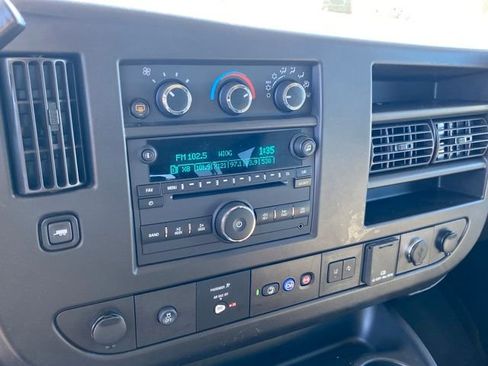 Certified 2021 Chevrolet Express 2500 LT w/ LT Preferred Equipment Group image 9