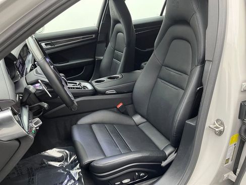 Used 2023 Porsche Panamera image 5