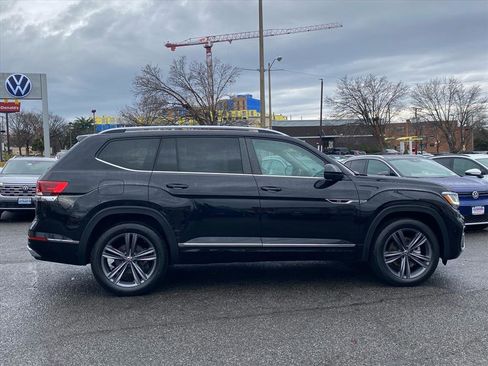 Certified 2022 Volkswagen Atlas SEL R-Line image 2