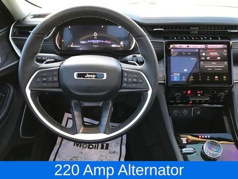 Used 2024 Jeep Grand Cherokee Limited w/ Black Appearance Package image 8